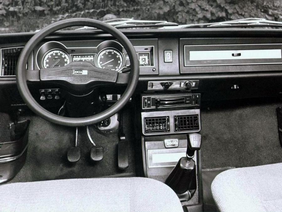  Lancia Beta 1975 года  (фото 2 из 14)